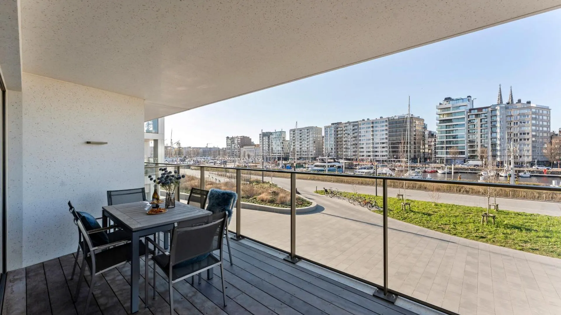 Harbour Feeling - Luxury Apartment At The Ostend Yacht Harbour Belgium